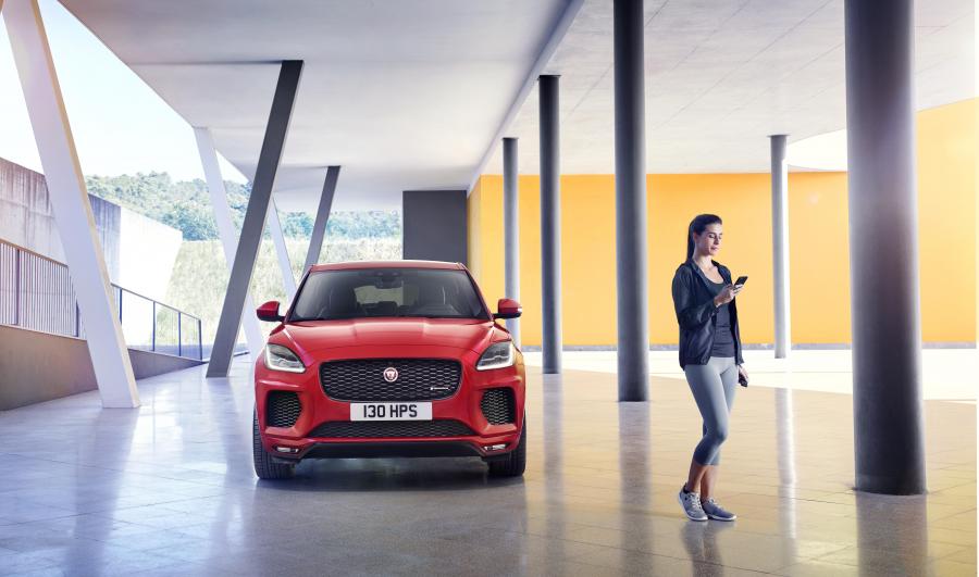  Jaguar E-Pace R-Dynamic First Edition 2017 года  (WW) (фото 28 из 49)